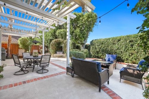 4 Campanero, Irvine CA  92620-1821 exterior