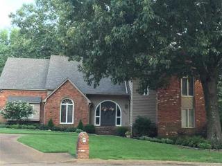 1922 Hidden Oaks Dr, Memphis, TN 38138-2769