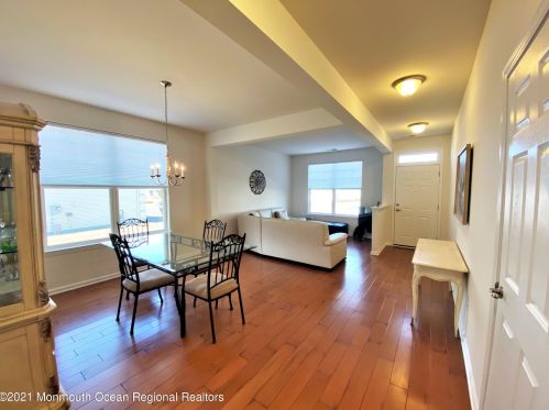 31 Pembroke Dr, Jackson Twp, NJ 08527-6317