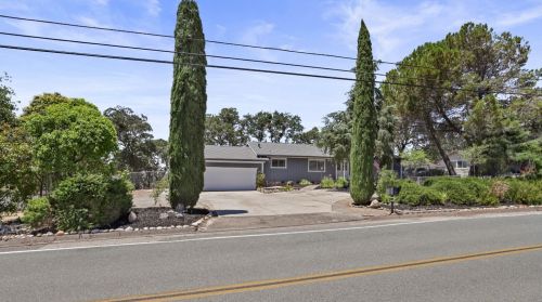 3326 Hartvickson Ln, Valley Springs, CA 95252-8847