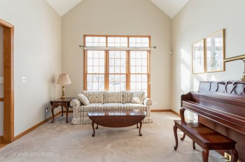 5308 Sand Lily Dr, Naperville, IL 60564-5349