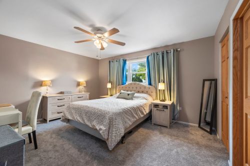 911 Cumberland Ct, Carol Stream IL  60188-9070 exterior