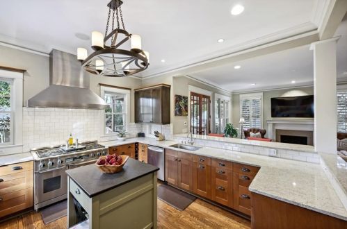 761 Highland Ter, Atlanta GA  30306-3409 exterior