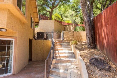 2411 Chevy Chase Dr, Glendale CA  91206-4525 exterior