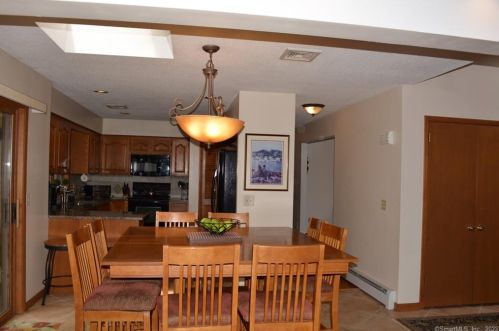 104 Andreis Trl, Wapping, CT 06074-2142