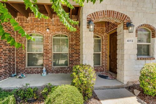 4172 Comanche Dr, Carrollton TX  75010-3298 exterior