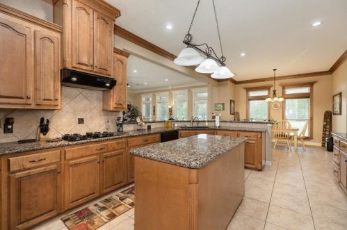 359 Westwood Rd, Angleton TX 77515-7468 exterior