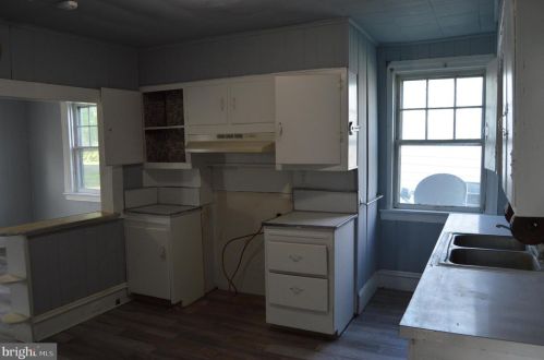 2161 Newville Rd, Carlisle PA  17015-7747 exterior