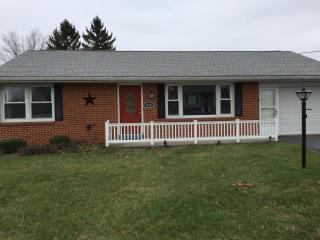 948 Cavalry St, Carlisle PA  17013-1503 exterior