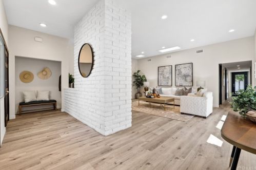 4042 Germainder Way, Irvine CA  92612-2106 exterior