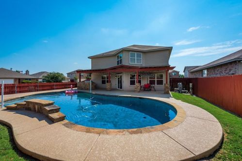 2153 Valley Forge Trl, Fort Worth, TX 76177-7383