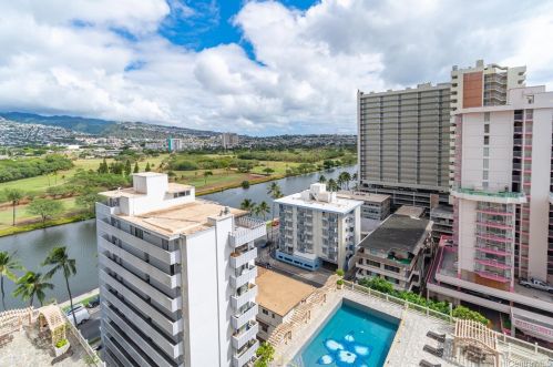 445 Seaside Ave, Honolulu HI  96815-2640 exterior