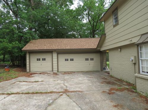 665 Ravensworth Dr, Conroe TX  77302-3737 exterior