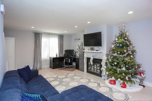 1 Horizon Dr, Norwalk, CT 06854-2650