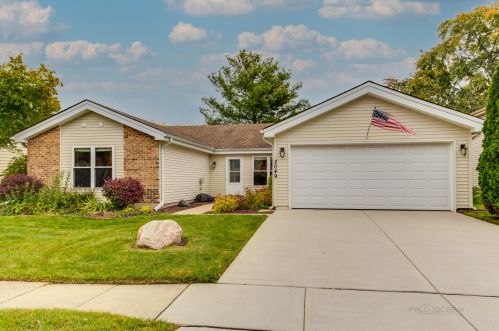 2049 Audubon Dr, Glendale Heights, IL 60139-1807