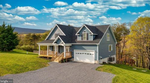 365 Prado Way, Berkeley Springs WV  25411-3264 exterior