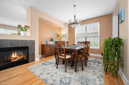 1826 Luther Lowell Ln, Sycamore IL  60178-8751 exterior