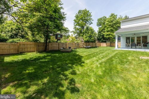 80 Robert Rd, Princeton NJ  08540-5333 exterior