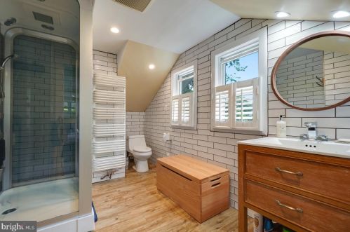 6710 Westmoreland Ave, Silver Spring MD 20912-4406 exterior