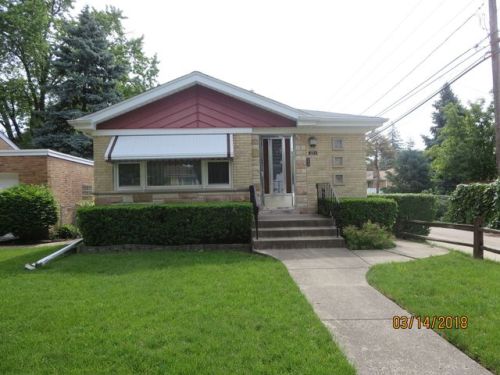 8013 Ozanam Ave, Niles, IL 60714-2448