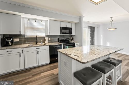 106 Edward Dr, Auburn, NJ 08085-1519