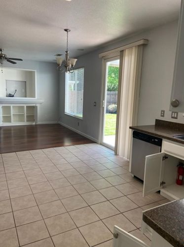 3237 Mcvie Dr, Stockton, CA 95212-3429