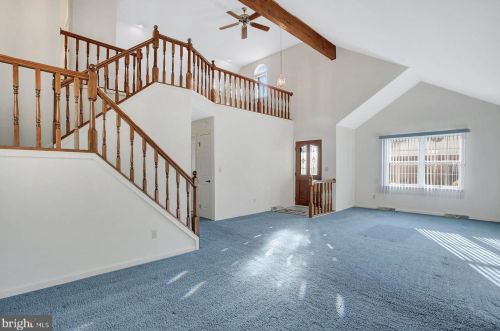 120 Strayer Dr, Carlisle PA 17013-4407 exterior