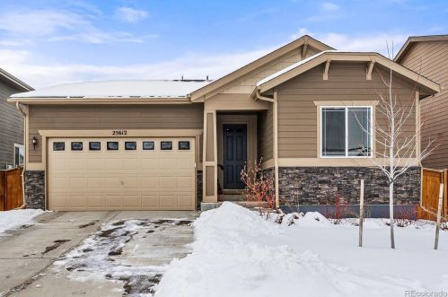 25612 Bayaud Pl, Aurora, CO 80018
