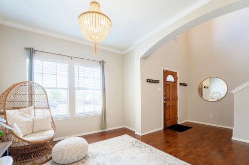 117 Poplarwood Dr, Uhland TX  78640-5751 exterior