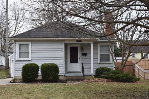 1809 Overlook Dr, Springfield, OH 45504-2322