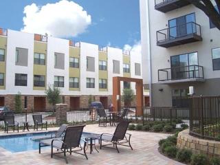 4533 Cedar Springs Rd, Dallas TX  75219-1315 exterior