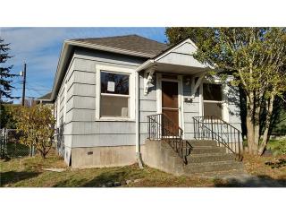 3326 Rockefeller Ave, Everett, WA 98201-4319