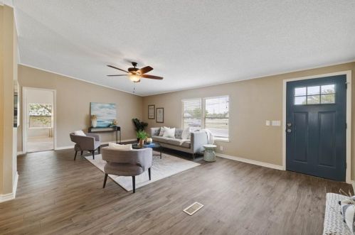 620 Fm 243, Joppa, TX 78605-4054