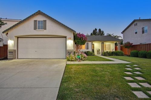 1420 Peregrine Dr, Gilroy, CA 95020-7758