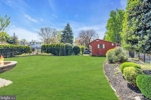 2000 Prospect Rdg Blvd, Haddon Heights NJ  08035-1525 exterior