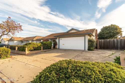 1012 College Dr, Santa Maria, CA 93454-2310