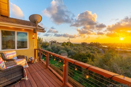 2319 Pio Pico Dr, Carlsbad, CA 92008-1037