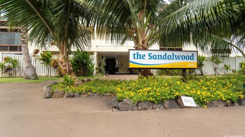 910 Ahana St, Honolulu HI  96814-2421 exterior