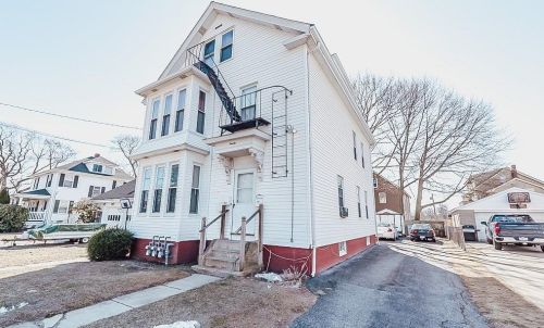 20 Livingston St, Lincoln, RI 02865-1921