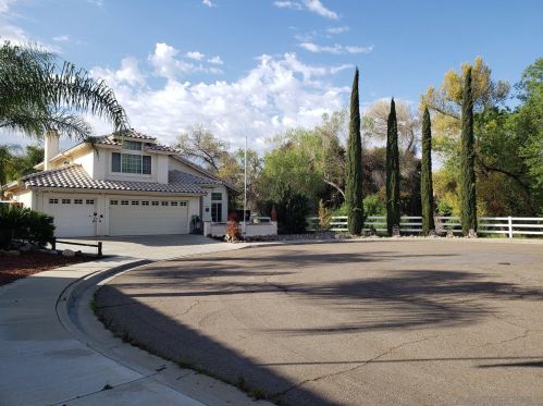 13796 Wyeth Rd, El Cajon, CA 92021-1972