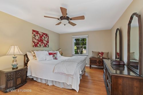 1640 Berkley Ct, Bannockburn IL 60015-2031 exterior