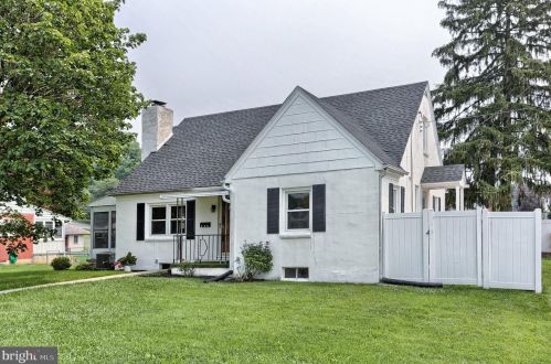 207 45th St, Harrisburg, PA 17111-2743