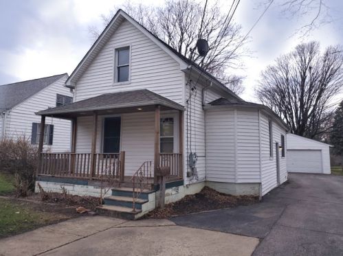 673 South Ave, Sycamore, IL 60178-2421