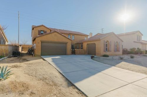 5808 Balmont St, Lancaster, CA 93536-5624