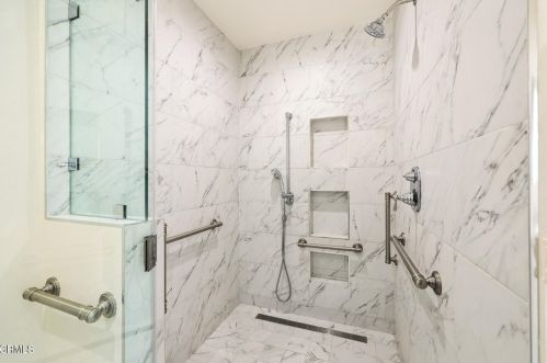 3855 Altura Ave, Glendale CA 91214-3456 exterior