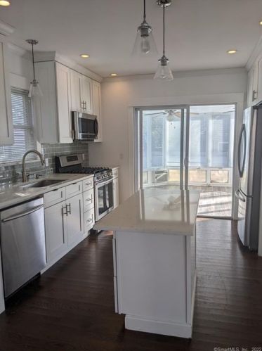 26 1st St, Norwalk CT  06855-2320 exterior