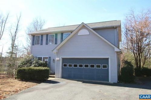 3930 Boston Creek Dr, Charlottesville, VA 22902-7904