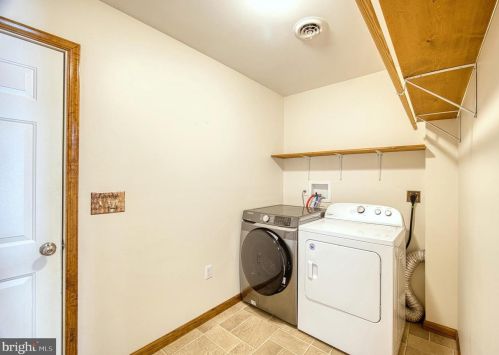 345 Journey Ln, Berkeley Springs WV exterior