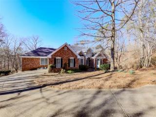 369 Waterford Falls Dr, Holly Springs, GA 30114-8131