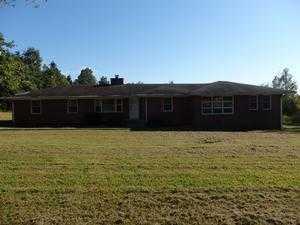 6321 Smithville Hwy, Ravenscroft, TN 38583-6819